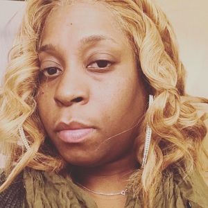 Meet your Posher, Janelle